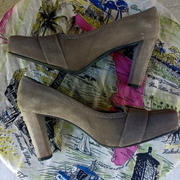 Stuart Weitzman Charcoal Suede 'Edit' Square Toe Pumps - Picture 6 of 12